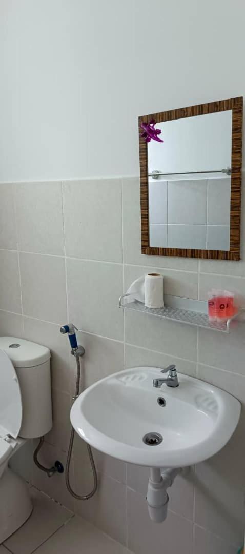 Klia Homestay Apartment - 2 Room Sepang Luaran gambar